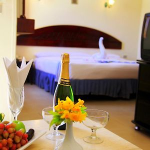 Standard Zimmer mit Kingsize-Bett